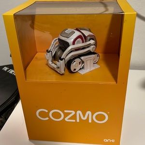 Cosmo robot